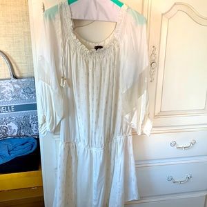 Beautiful white silk dress -off the shoulder or on, with silver thread